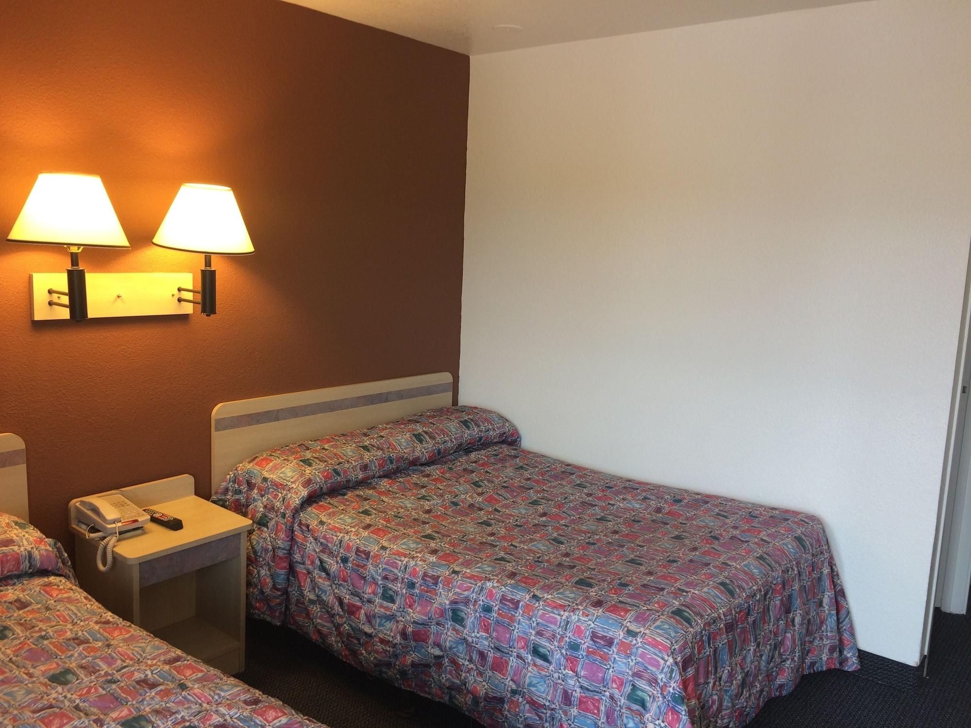 Travelodge By Wyndham Raton Εξωτερικό φωτογραφία