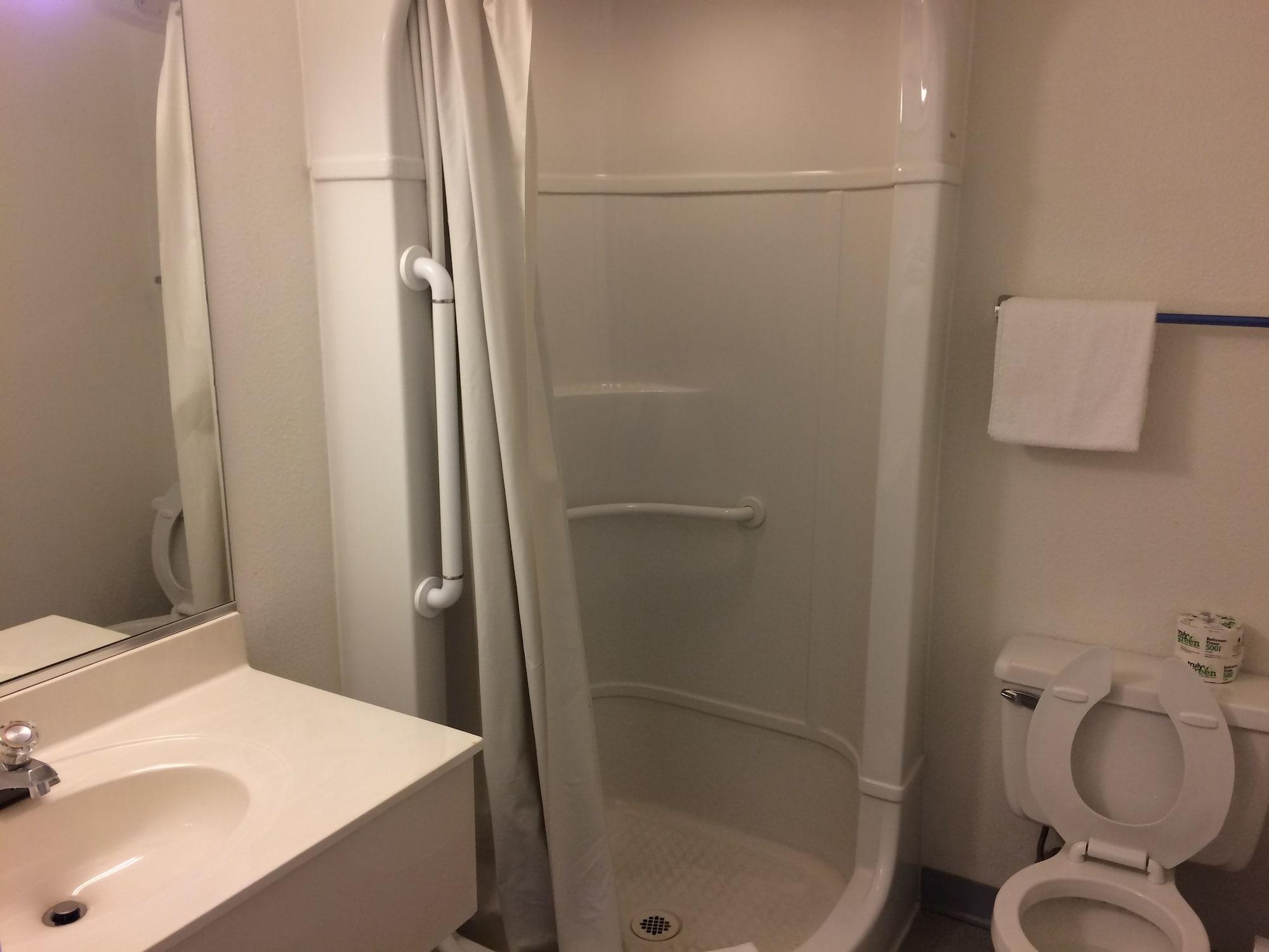 Travelodge By Wyndham Raton Εξωτερικό φωτογραφία
