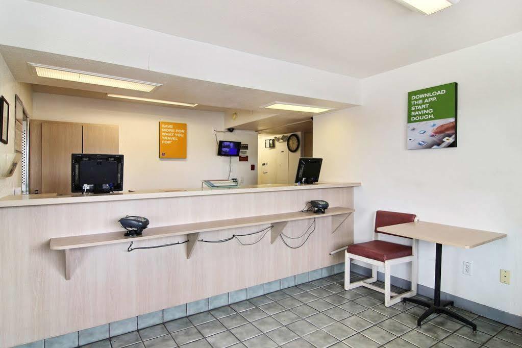 Travelodge By Wyndham Raton Εξωτερικό φωτογραφία