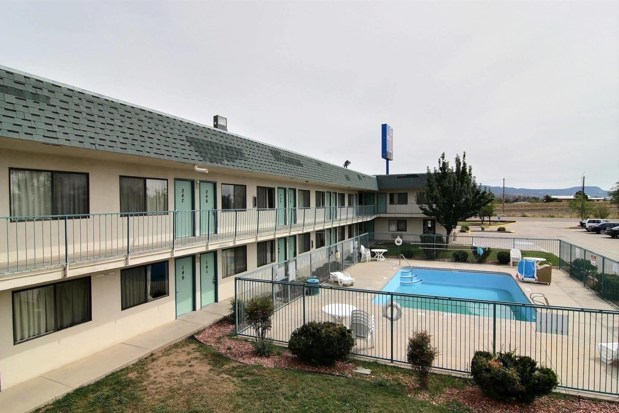 Travelodge By Wyndham Raton Εξωτερικό φωτογραφία